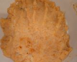 A picture of step 1 of Aloo walay parathay.