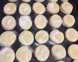 Foto del paso 3 de la receta: 👩🏼🍳Scones dulces 🍬