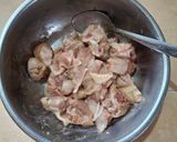 Foto langkah ke 2 dari resep Ayam Kukus Jahe Chef Devina Hermawan.