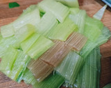 Foto del paso 3 de la receta: Acelgas al ajillo