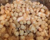 Foto del paso 2 de la receta: Crema de garbanzos y langostinos