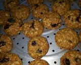 Foto langkah ke 3 dari resep Oatmeal Raisin Cookies.