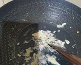 Foto langkah ke 2 dari resep Sosis Telur Asam Manis.