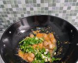 Foto langkah ke 1 dari resep 289. Nasi Goreng Bakso.