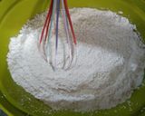 Foto langkah ke 1 dari resep Lapis kukus tepung beras.