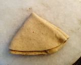 A picture of step 4 of TRIANGLE+SQUARE PARATHA😊😊.