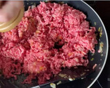 Foto del paso 4 de la receta: Carne molida gratinada con puré de papas
