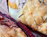 Foto del paso 3 de la receta: Huevos en cunita de morrón acolchados con queso 🥚 3 ingredientes + condimentos