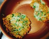 Foto del paso 5 de la receta: Tortilla de quinua con cebolla verde