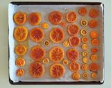 Foto del passaggio 7 della ricetta Agrumi canditi per decorare le torte, ricetta veloce 🌷