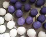 Gambar langkah 5 resipi Bubur Bebola Tepung Pulut (Filipino Ginataang Bilo-Bilo).