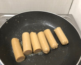 Foto langkah ke 3 dari resep Sosis bakar teflon.