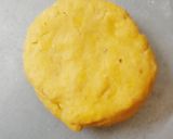A picture of step 3 of Doritos (Naccho chips).