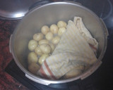 Foto del paso 4 de la receta: Chuleta de atún asado con papas arrugas y mojo