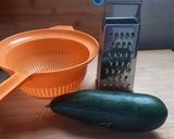 Foto del paso 1 de la receta: Tortilla de calabacín y queso de cabra