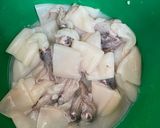 Foto langkah ke 2 dari resep Cumi tauco cabai hijau.