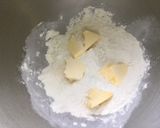 Une image de l'étape 2 de Pâte brisée au coing et lait.