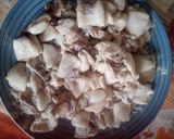 Foto del passaggio 1 della ricetta Calamari con funghi