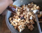 Foto langkah ke 4 dari resep Sambal Goreng Basah Tahu, Tempe dan Cecek Sapi.