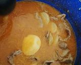 Foto del paso 6 de la receta: Bisteck con papas en salsa de tomate