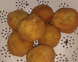 Foto del paso 3 de la receta: Bombas de papas🥔con perejil y ensalada de remolacha súper rica!