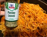 Hình bước làm 1 của món Spaghetti Sốt Pesto Cay và Ức Gà Áp Chảo