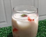 Foto langkah ke 4 dari resep Strawberry Milk Compote.