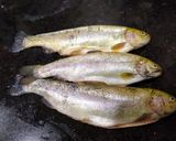 A picture of step 1 of Stuffed Rainbow Trout.