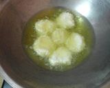 Foto langkah ke 2 dari resep Terigu goreng kelapa.