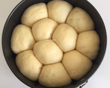 Foto langkah ke 6 dari resep Roti Sobek Ekonomis, satu Telur, lembut.