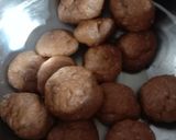 गुड़ से बनी हुई मठरी (gud mathari recipe in hindi) रेसिपी चरण 2 फोटो