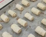 Foto langkah ke 3 dari resep Chocolate Puff Pastry.