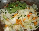 Foto langkah ke 6 dari resep Tumis sayur sop simple.