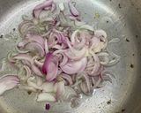 A picture of step 4 of Green Masala Pulao.
