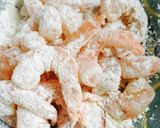 A picture of step 2 of Eggplant and Shrimp in Chili Sauce Stir-Fry.