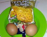 Foto langkah ke 1 dari resep Telur goreng ala crispy.