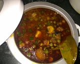 A picture of step 3 of Matar Paneer.