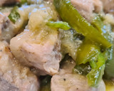 Foto del paso 4 de la receta: Solomillo de cerdo encebollados con pimiento italiano