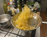 A picture of step 5 of Spaghetti Aglio Olio e Peperoncino.