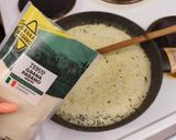 Pestós - tejszínes tészta 🧀🍝 recept fázis 2 fotója