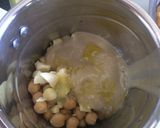 A picture of step 2 of Hummus.