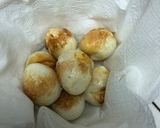Hình bước làm 2 của món Trứng cút chiên mắm tỏi