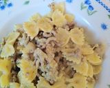 Foto del passaggio 2 della ricetta Farfalle al ragù bianco