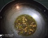 A picture of step 1 of Green onions with potato.