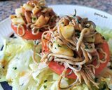 Foto del paso 6 de la receta: Tomates rellenos de gulas y pulpo al pimentón