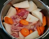 Foto langkah ke 2 dari resep Chicken Miso Stew dengan Pressure Cooker.