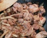 Foto langkah ke 4 dari resep Ayam Jamur Shimeji Saus Tiram.