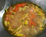 Foto langkah ke 3 dari resep Mie Kari Manis Pedas Kuah kering.