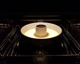 Foto del passaggio 4 della ricetta Ciambellone con yogurt fatto in casa