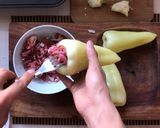 Foto del paso 3 de la receta: Toritos de Chile Güero con bistec, tocino y soya
